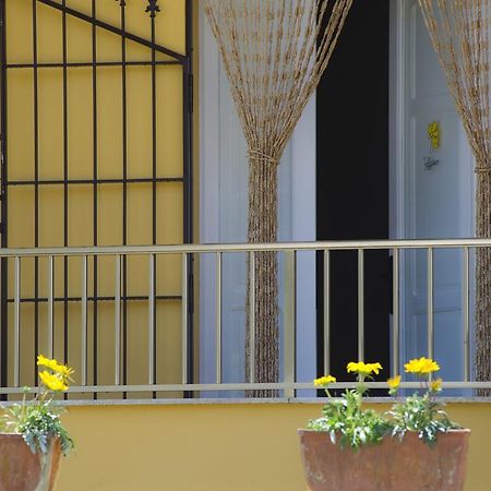 B&B Fiori Gialli Caucana サンタ・クローチェ・カメリーナ エクステリア 写真