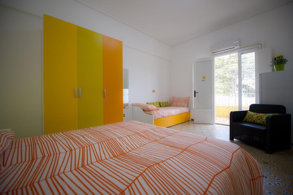 B&B Fiori Gialli Caucana サンタ・クローチェ・カメリーナ 部屋 写真